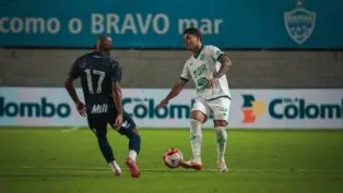 A Chapecoense perdeu o primeiro jogo da final do Catarinense por 3 a 1. Confira onde assistir a decisão