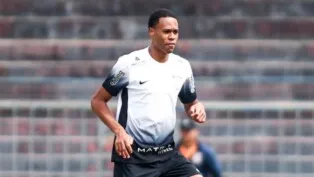 Rodrigo Gelado acertou sua transferência do Corinthians para o Goiás