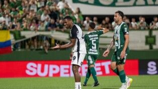 O empate por 0 a 0 entre Corinthians e Chapecoense foi o primeiro deste Brasileirão