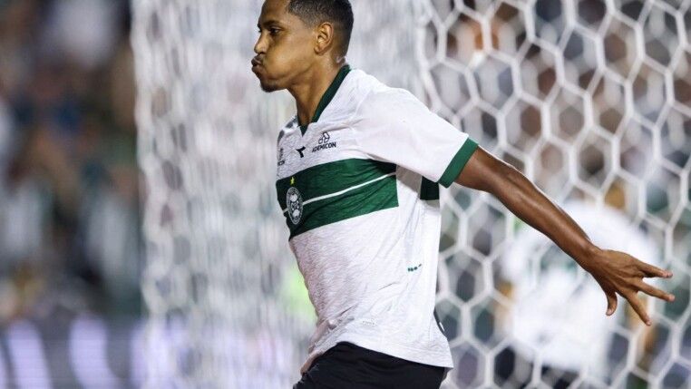 Pedro Rocha marcou o gol do Coritiba na vitória sobre o Remo