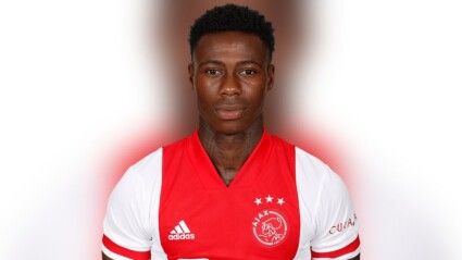 Quincy Promes está sendo julgado pela facada e por porte de drogas