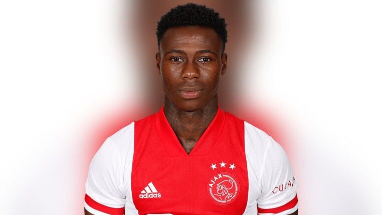 Quincy Promes está sendo julgado pela facada e por porte de drogas