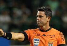 árbitro /flávio Rodrigues de Souza durante partida do Palmeiras