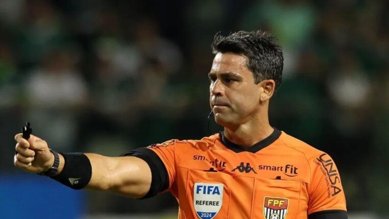 árbitro /flávio Rodrigues de Souza durante partida do Palmeiras