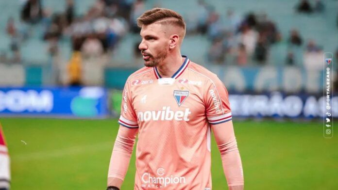 Goleiro do Fortaleza reprova nos exames médicos e não assina com o Corinthians