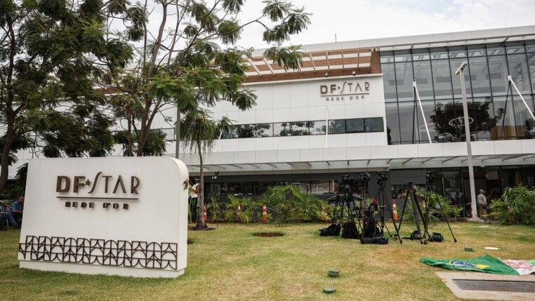 Fachada do hospital DF Star, onde Jair Bolsonaro está internado