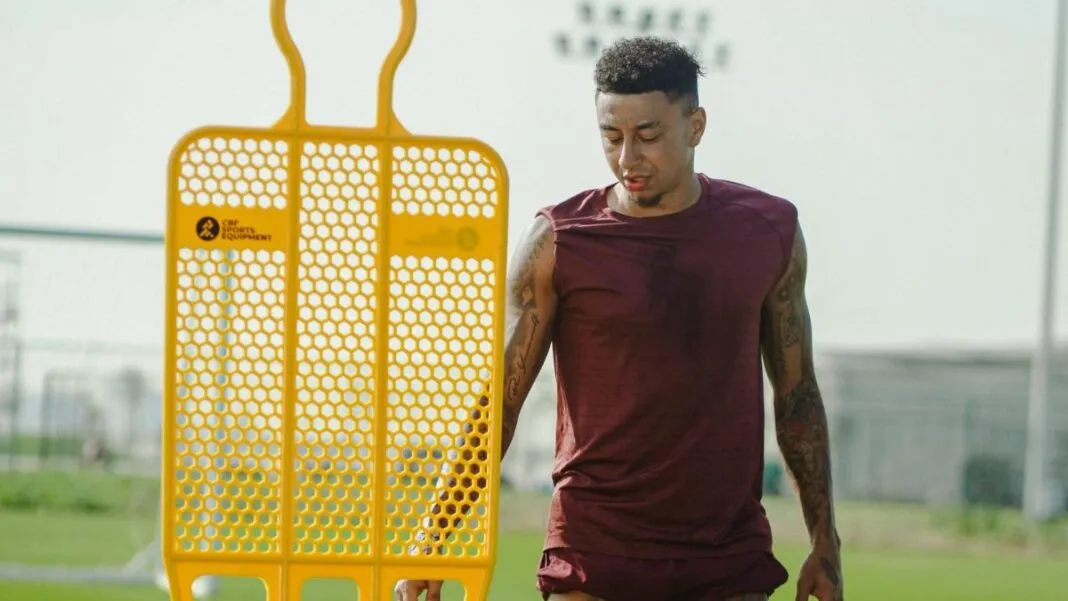 Jesse Lingard desembarcou no Brasil para assinar contrato até o fim de 2026 com o Corinthians
