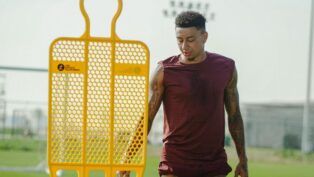 Jesse Lingard desembarcou no Brasil para assinar contrato até o fim de 2026 com o Corinthians