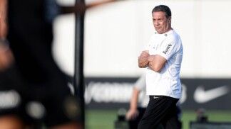 O técnico Vanderlei Luxemburgo em treino do Corinthians no CT Joaquim Grava