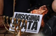 O Levante Mulheres Vivas realiza ato na área central de Brasília para denunciar o feminicídio e todas as formas de violência contra mulheres