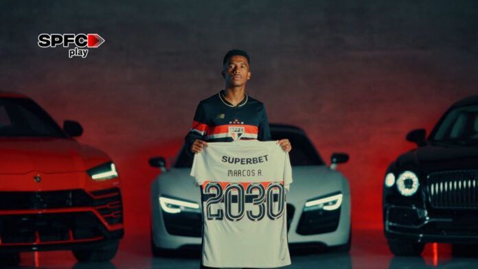 Marcos Antonio renova contrato com o São Paulo até o final de 2030