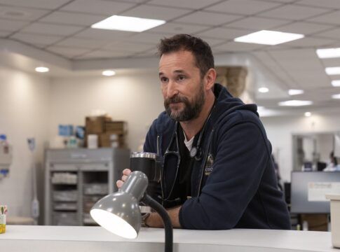 Noah Wyle vence prêmio de Melhor Ator em Drama e consagra elenco de The Pitt no The Actor Awards