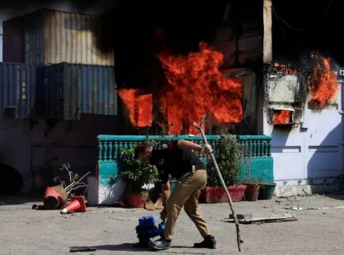 Nove pessoas mortas em protestos contra os Estados Unidos no Paquistão