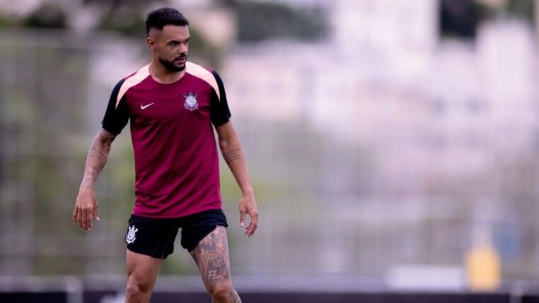 Raniele, volante do Corinthians, ficou fora do treino aberto desta quinta-feira (05/03)