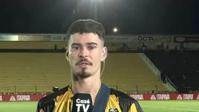 Meio-campista Rômulo é dúvida para a final contra o Palmeiras