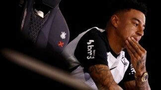 Jesse Lingard foi contratado pelo Corinthians, mas ainda deve demorar para poder estrear