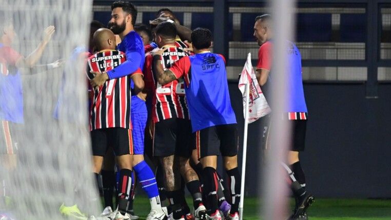 Calleri e Sabino garantiram a vitória do São Paulo sobre o Red Bull Bragantino