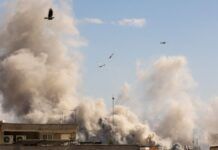 Irã bombardeia bases militares dos EUA no Oriente Médio após morte de Khamenei