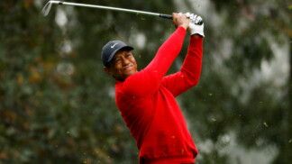 Tiger Woods é detido após capotamento de Land Rover em alta velocidade na Flórida