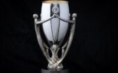 Imagem do troféu que seria entregue ao torneio cancelado