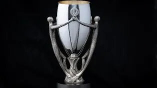 Imagem do troféu que seria entregue ao torneio cancelado