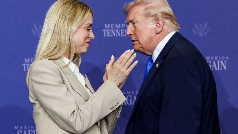 Pam Bondi e Donald Trump