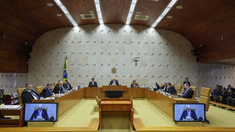 Sessão plenária do STF com todos os ministros