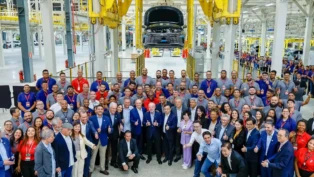 Em 2025, o presidente da República, Luiz Inácio Lula da Silva, inaugurou a linha de montagem de veículos da BYD, em, Camaçari, na Bahia (Crédito: Ricardo Stucker/Agência Brasil)