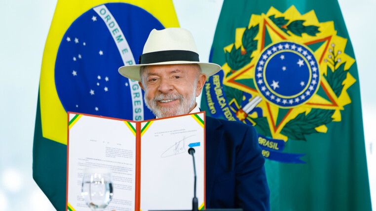 Assinatura do decreto de promulgação do Acordo de Comércio entre União Europeia e Mercosul 28.04.2026 – Presidente da República, Luiz Inácio Lula da Silva, durante assinatura do decreto de promulgação do Acordo de Comércio entre União Europeia e Mercosul, no Palácio do Planalto. Brasília - DF.