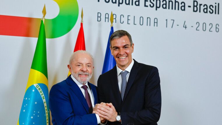 Lula cumprimenta o primeiro-ministro espanhol Pedro Sanchéz