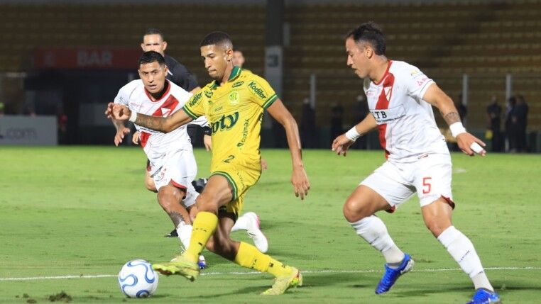 SP - LIBERTADORES/MIRASSOL X ALWAYS READY-BOL - ESPORTES - MIRASSSOL, SP, 29.04.2026-LIBERTADORES 2026-MIRASSOL X ALWAYS READY: Partida entre o Mirassol e Always Ready, valida pela terceira rodada do Grupo G da Copa Comenbol Libertadores de 2026 e realizada no Estadio Jose de Campos Maia, em Mirassol, nesta quarta-feira, 29 de abril de 2026. (Foto: Alex Pelicer/Agência F8/Agência Estado) 29/04/2026 - Foto: ALEX PELICER/AGÊNCIA F8/ESTADÃO CONTEÚDO