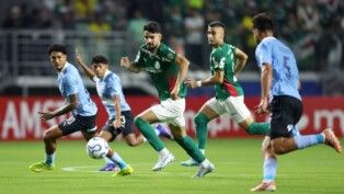 Soccer Football - Copa Libertadores - Group F - Palmeiras v Sporting Cristal - Allianz Parque, Sao Paulo, Brazil - April 16, 2026 Palmeiras' Flaco Lopez in action REUTERS/Jorge Silva