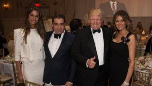 Modelo Amanda Ungaro, Paolo Zampolli, Donald e Melania Trump em Mar-a-Lago, em 2016 - Foto: Arquivo Pessoal