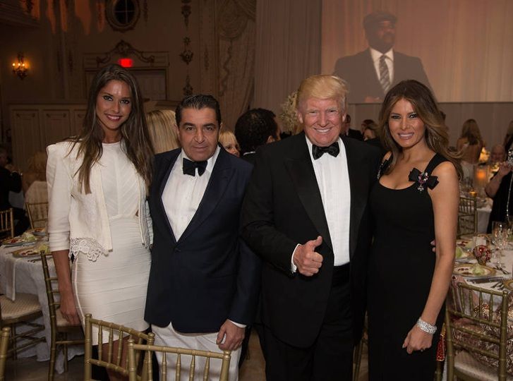 Modelo Amanda Ungaro, Paolo Zampolli, Donald e Melania Trump em Mar-a-Lago, em 2016 - Foto: Arquivo Pessoal