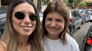 Encontro entre a senadora Patricia Bullrich e a advogada Agostina Páez