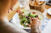 Uma alimentação saudável ajuda na regulação do organismo. Reprodução: Unsplash