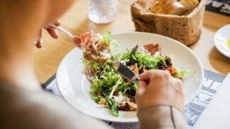 Uma alimentação saudável ajuda na regulação do organismo. Reprodução: Unsplash