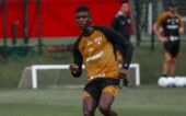 Arboleda em treino do São Paulo