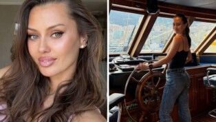 Na foto há duas imagens da influenciadora, em uma é uma selfie dela sorrindo e na outra é uma foto dela dirigindo um barco.