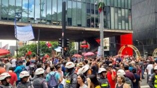 Manifestantes fazem atos contra PL da Dosimetria