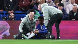 Estêvão deixou o clássico entre Chelsea e Manchester United lesionado e agora preocupa a Seleção Brasileira