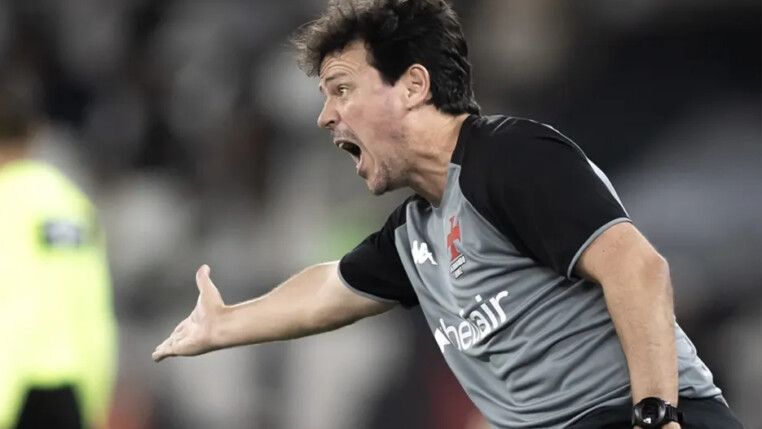 Fernando Diniz chega ao Corinthians