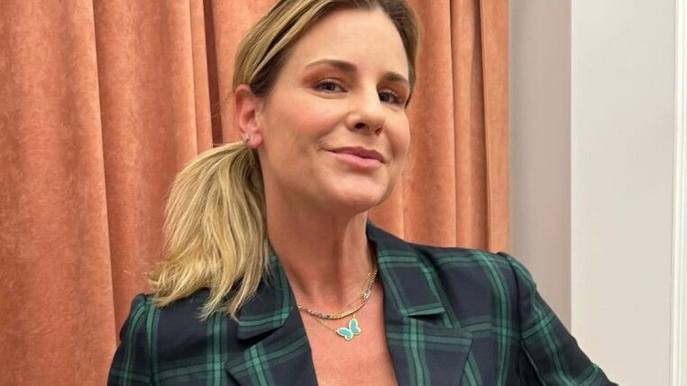 A apresentadora Janaina Xavier