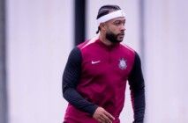 Memphis Depay tem a receber cerca de R$ 40 milhões do Corinthians