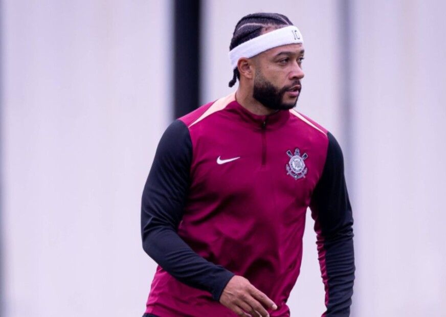 Memphis Depay tem a receber cerca de R$ 40 milhões do Corinthians