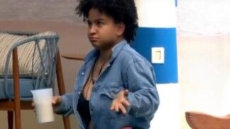 milena-botao-misterioso