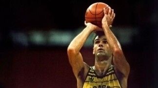 Oscar Schmidt recusou a NBA uma vez para seguir defendendo a seleção brasileira