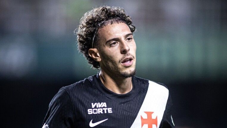 Nuno Moreira foi um dos poucos titulares do Vasco contra o Barracas Central