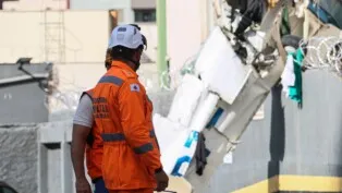 MG - AVIÃO/BH/PRÉDIO/QUEDA - GERAL - Um avião de pequeno porte caiu e atingiu um prédio residencial no bairro Silveira, em Belo Horizonte, em Minas Gerais, nesta segunda-feira, 4. De acordo com informações iniciais do Corpo de Bombeiros, cinco pessoas estavam na aeronave: duas não resistiram aos ferimentos. As outras três vítimas estão sendo encaminhadas para o Hospital João XXIII. 04/05/2026 - Foto: RODNEY COSTA/ZIMEL PRESS/ESTADÃO CONTEÚDO