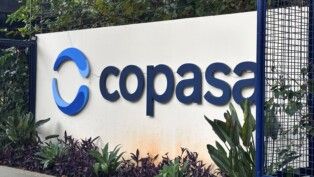 Logo na fachada da Copasa